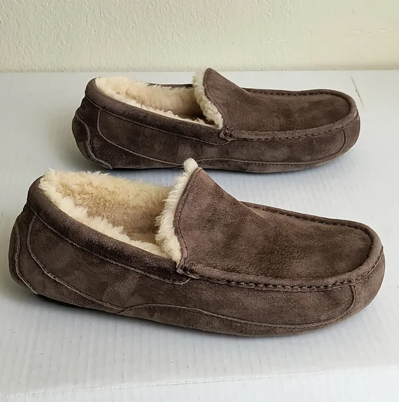 UGG AUSTRALIA Ascot Slipper Dusted Cocoa Suede Slip-On Loafer Size 10